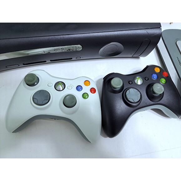 Microsoft Xbox 360 Elite Console Bundle Controllers Power Supply Cables Kinect - Picture 2 of 15